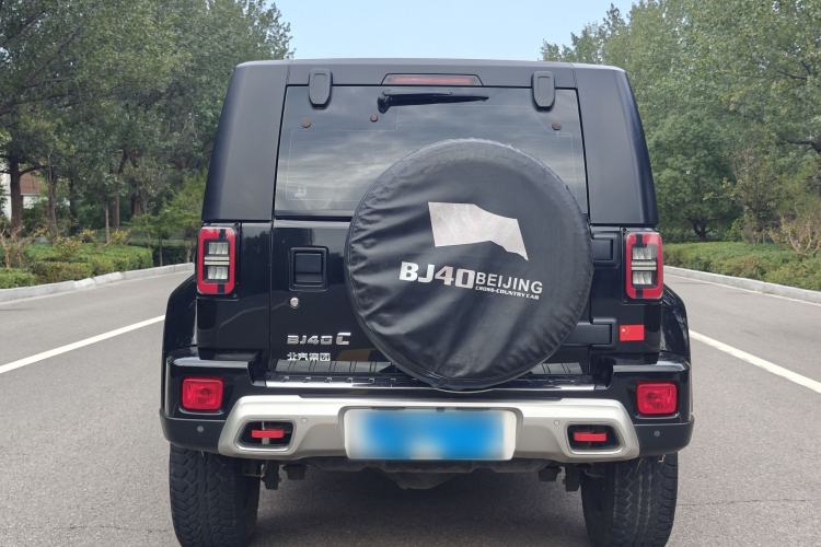 Used Beijing Auto BJ40 2023 2.0T Automatic Four-Wheel Drive Urban Hunter Edition Chivalrous Type