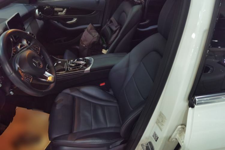 Used Mercedes-Benz GLC 2017 GLC 260 4MATIC Luxury Model
