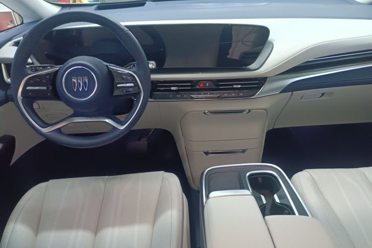 Used Buick Century 2023 2.0T Seven-Seater Yinshi Edition
