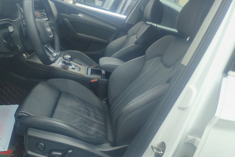 Used Audi Q5L 2022 40T Fashionable and Dynamic Model
