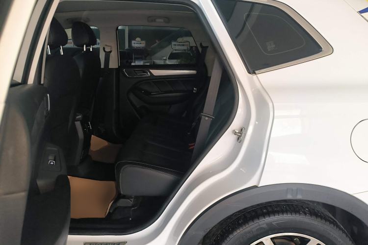 Used Roewe RX5 2018 20T Two-Wheel Drive Manual Internet Elite Edition
