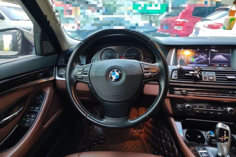 Used BMW 5 Series 2014 525Li Leading Model