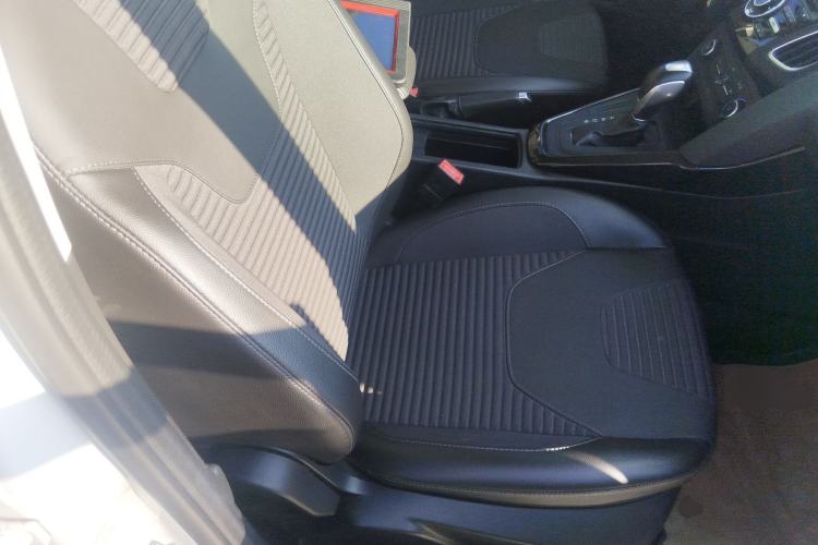 Used Ford Focus 2018 Sedan Classic 1.6L Automatic Trendy SmartDrive Edition
