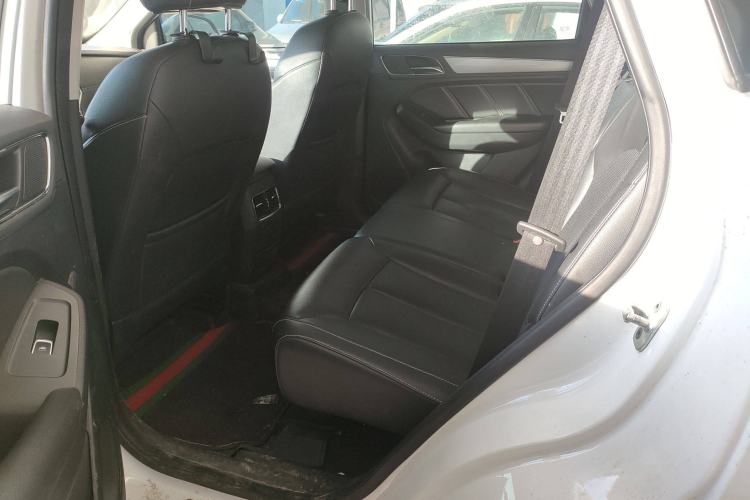 Used Roewe RX5 2018 20T Two-Wheel Drive Automatic Internet Smart Edition
