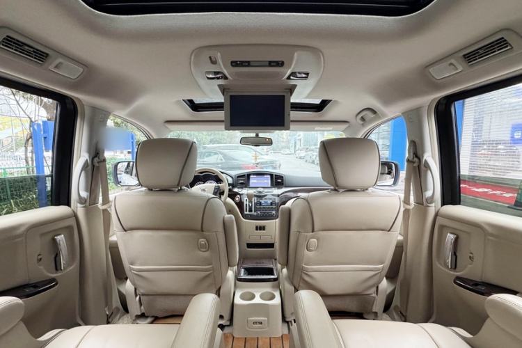 Used Nissan Quest 2015 3.5L SL
