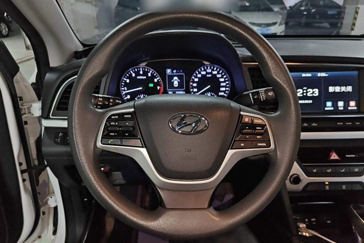 Used Hyundai Elantra 2016 1.6L Automatic ZhiXuan – Elite Version
