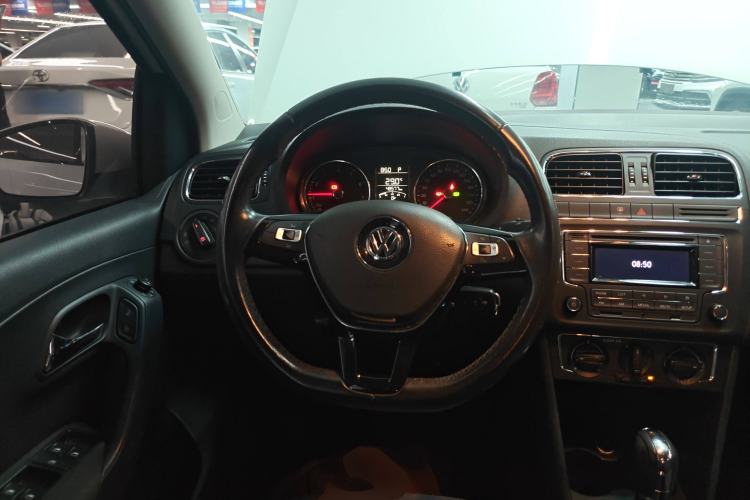 Used Volkswagen Polo 2016 1.6L Automatic Comfort Model
