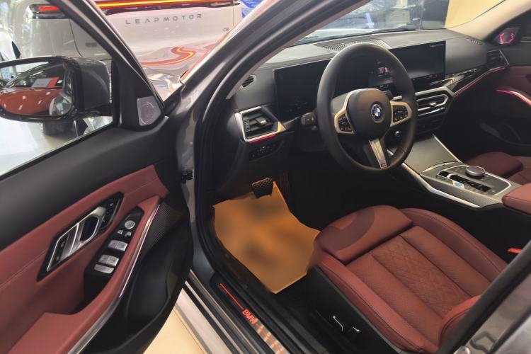 Used BMW i3 2024 eDrive 35 L
