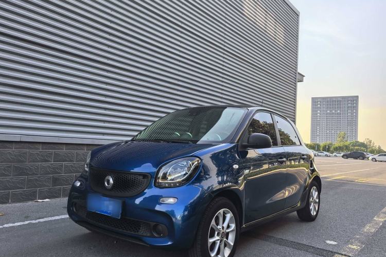 Used  forfour 2016 1.0L 52 kW Dynamic Edition
