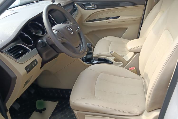 Used Baojun 730 2016 1.5L Manual Comfort Version 7 Seats China V Emission Standard
