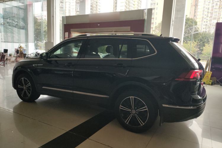 Used Volkswagen Tiguan L 2019 Updated Version 330TSI Automatic Two-Wheel Drive Panoramic Comfort Edition China VI Standard