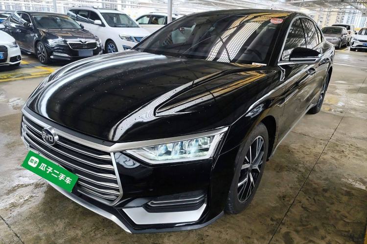 Used BYD e9 2021 Business Edition
