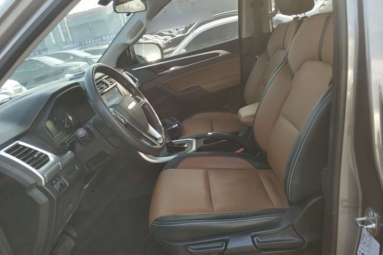 Used SAIC MAXUS T70 2021 2.0T Diesel Automatic 4x4 Elite Version with Long Bed and High Ground Clearance
