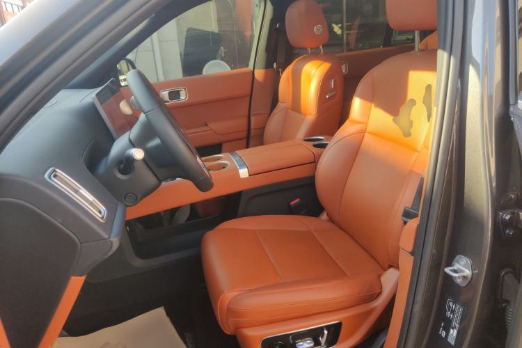 Used Li Auto L8 2023 Air model
