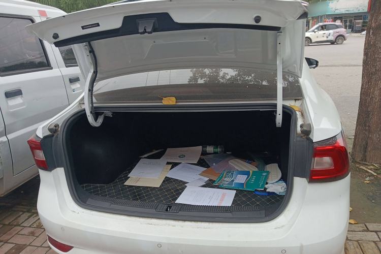 Used Roewe i5 2020 1.5L Automatic 4G Connect Luxury Flagship Edition