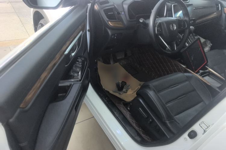 Used Honda CR-V 2017 240TURBO CVT Front-Wheel Drive Fashion Edition