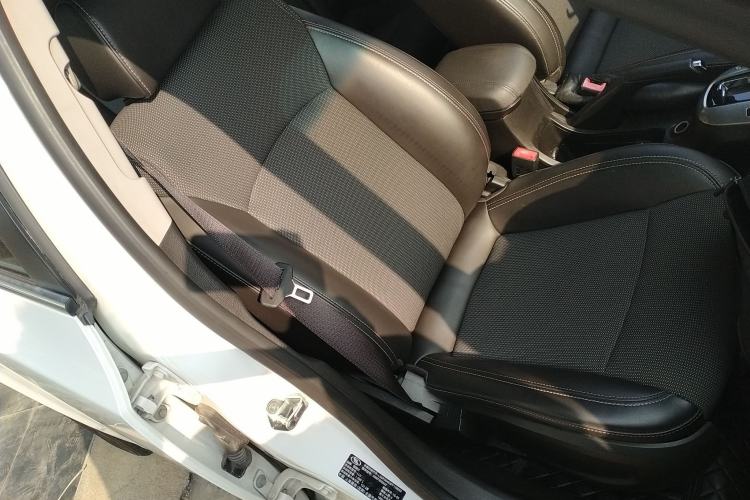 Used Chevrolet Cruze 2013 Hatchback 1.6T Automatic Flagship Model
