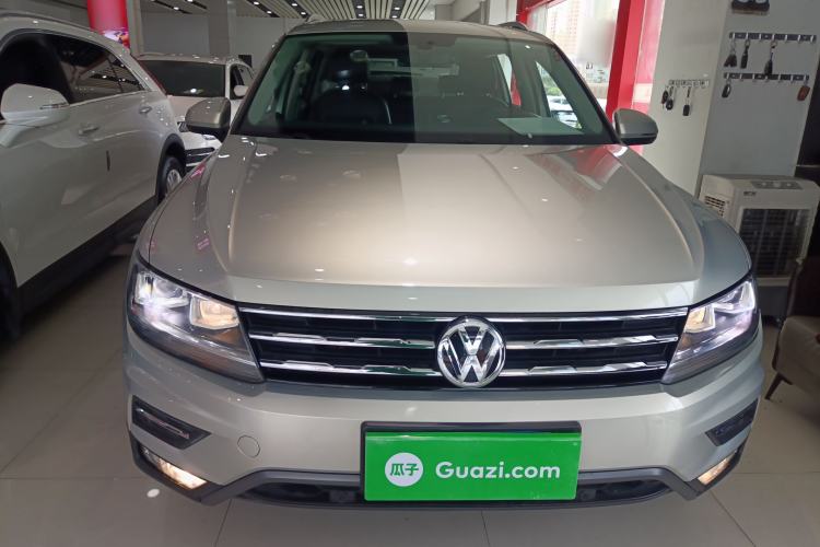 Used Volkswagen Tiguan L 2019 Revised 330TSI Automatic Two-Wheel Drive Smart & Luxury Edition China VI Standard
