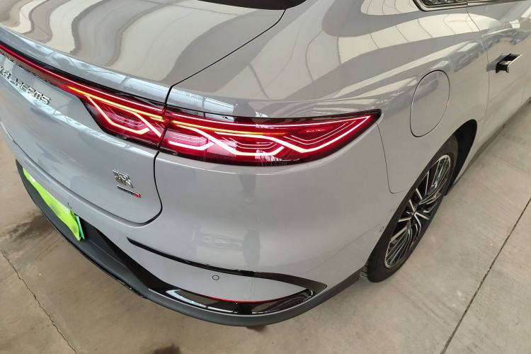 Used BYD Han 2025 DM-i Intelligent Driving Edition 125KM LiDAR Flagship Model
