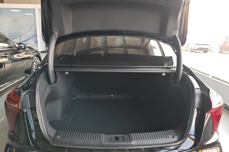 Used Hongqi H5 2024 2.0T Automatic Smart Connect Flagship Edition