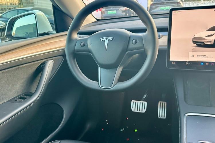 Used Tesla Model Y 2022 Performance High-Performance All-Wheel-Drive Version
