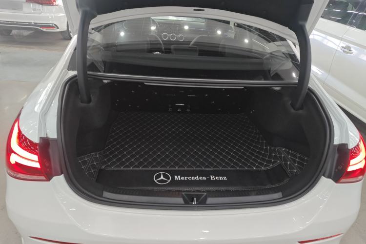 Used Mercedes-Benz A-Class 2022 Revised Version A 200 L Sport Sedan Fashionable Style