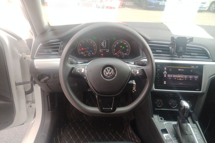 Used Volkswagen Lamando 2021 230TSI DSG Fashion Edition
