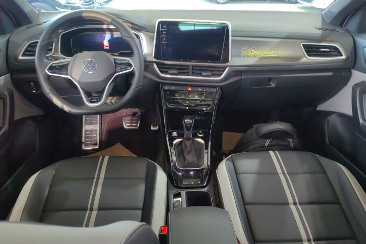 Used Volkswagen T-ROC 2024 300TSI DSG Two-Wheel-Drive Chen Guang Edition
