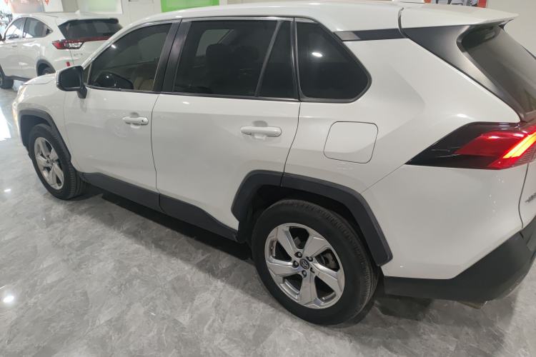 Used Toyota RAV4 2020 Dual-Engine 2.5L E-CVT Two-Wheel Drive Elite Edition
