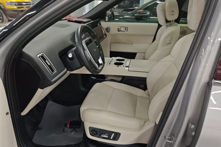 Used Li Auto L8 2023 Air model
