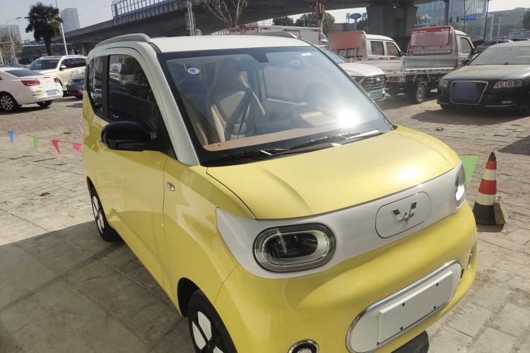 Used Wuling Hongguang MINIEV 2024 3rd Generation 215km Advanced Version
