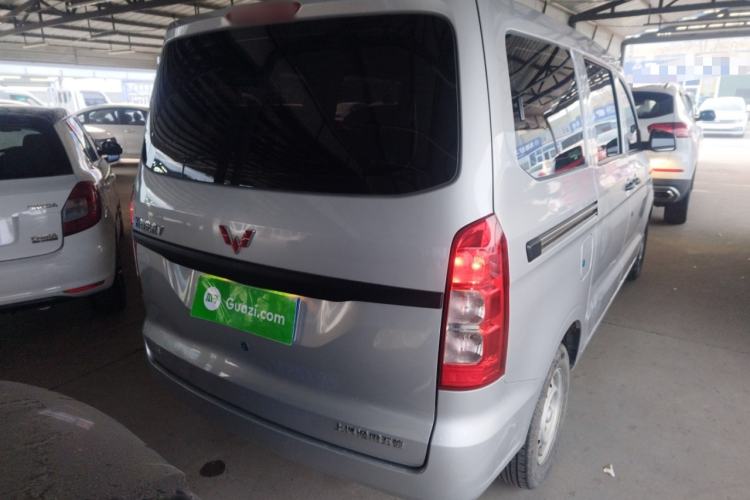 Used Wuling Hongguang V 2022 1.5L Jingqu Edition Electric-Assist LAR
