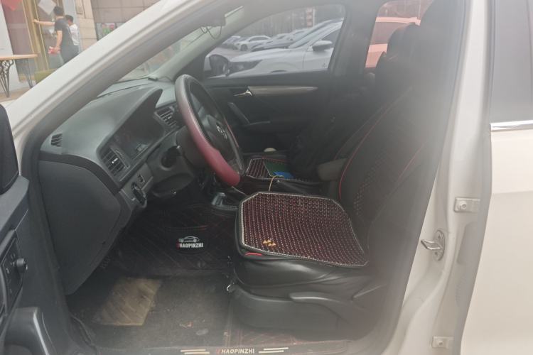 Used Volkswagen Lavida 2013 Revised Classic 1.6L Automatic Fashion Edition