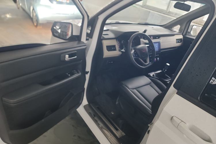 Used Wuling Zhengcheng 2021 1.5T Manual Luxury Version
