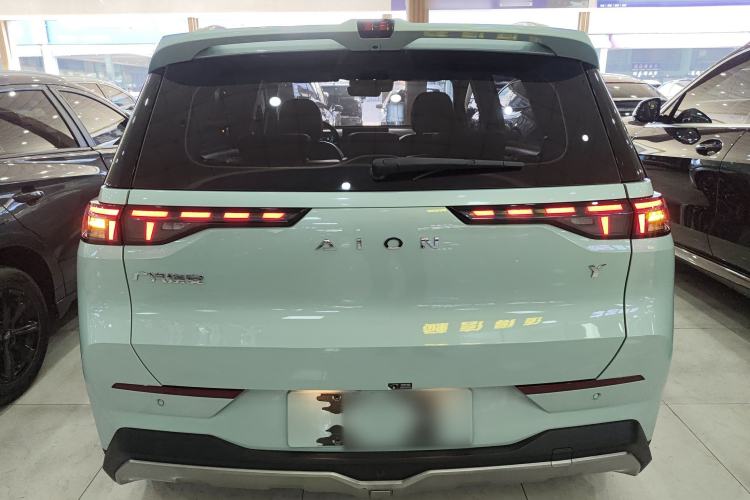 Used AION Y 2022 70 Tech Edition Lithium Iron Phosphate
