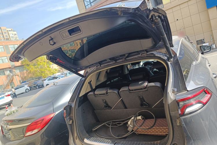 Used BYD Tang New Energy 2018 DM 2.0T All-Wheel Drive Smart Connectivity Luxury Model 7 Seats China V Emission Standard