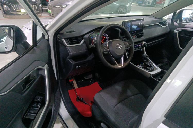 Used Toyota RAV4 2024 2.0L CVT Two-Wheel Drive Urban Edition
