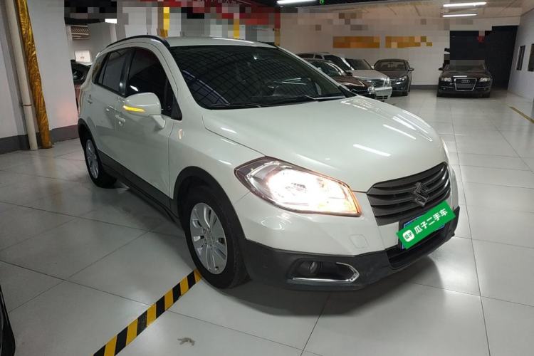 Used Suzuki S-Cross 2015 1.6L CVT Two-Wheel Drive Entry-Level Trim
