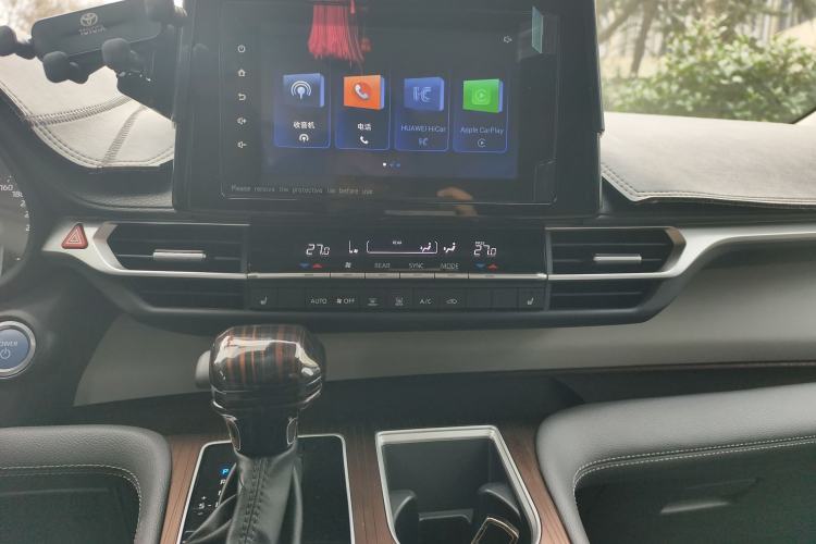 Used Toyota Sienna 2023 2.5L Hybrid Luxury Edition