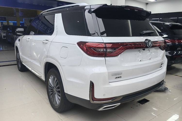 Used Changan CS95 2021 2.0T Four-Wheel Drive Premium Edition
