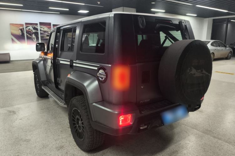 Used  BJ40 2023 2.0T Automatic Four-Wheel Drive Ring of the Tower Champion Edition
