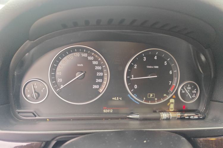 Used BMW 5 Series 2014 525Li Leading Model
