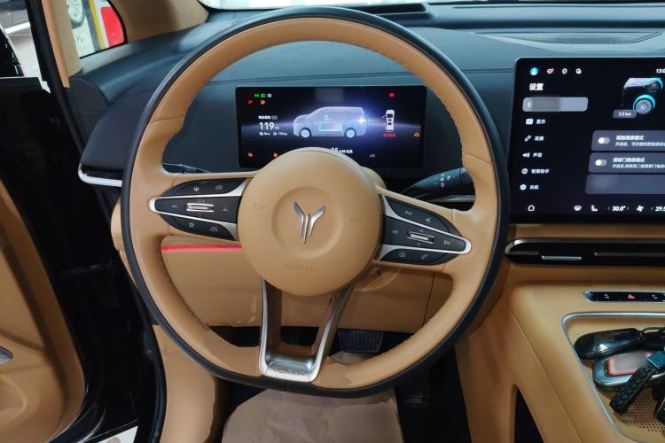 Used VOYAH Dream 2025 PHEV Four-Wheel-Drive Flagship Version – Qiankun Edition
