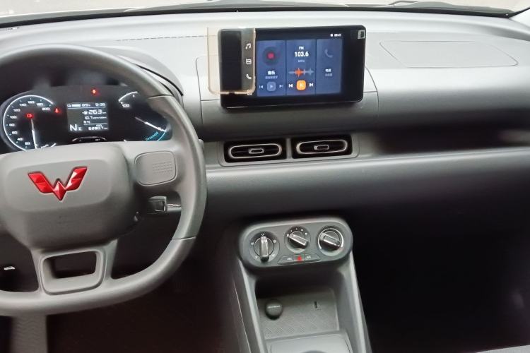 Used Wuling Hongguang New Energy 2024 All-Electric Model 300KM Standard Version