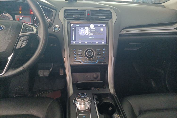 Used Ford Mondeo 2017 EcoBoost 200 Stylish Model
