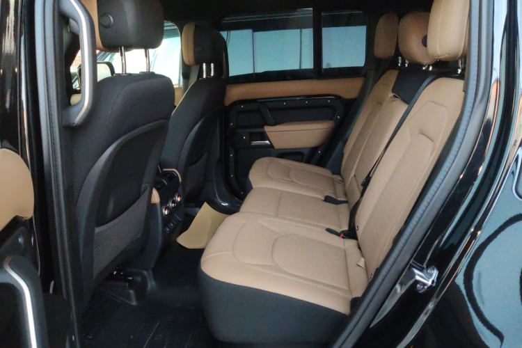 Used Land Rover Defender 2025 110 3.0T P400 – Dynamic HSE