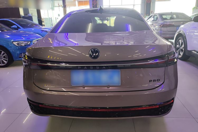 Used Volkswagen Passat 2025 Pro 380TSI Starry Dragon Luxury Edition
