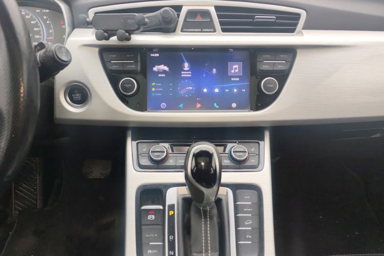 Used Geely Auto Emgrand X7 Sport 2018 1.8TD Automatic Two-Wheel Drive Smart Connect 4G Internet Edition