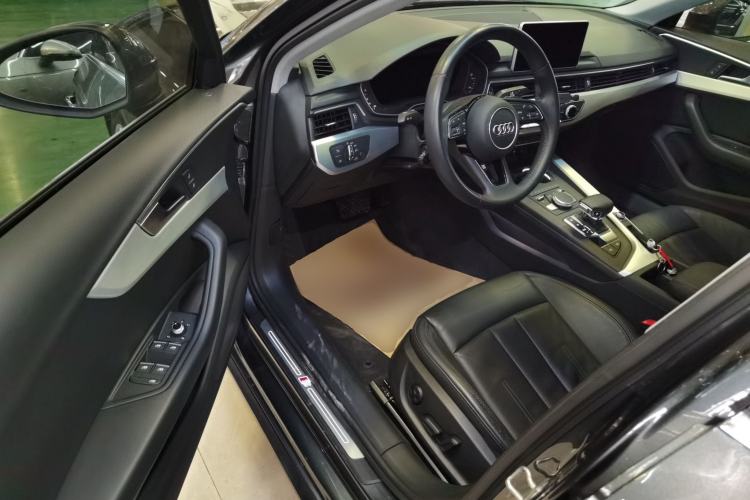 Used Audi A4L 2019 40 TFSI Fashion Edition China VI Emission Standard