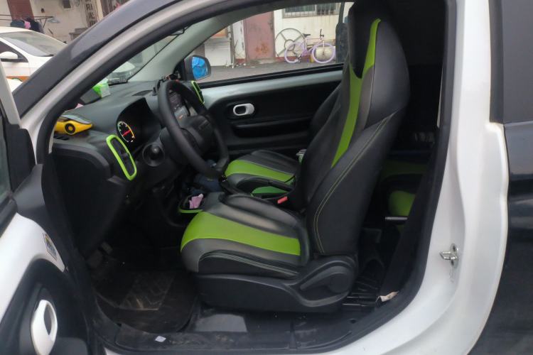 Used Roewe Clever 2021 302 km New Four-Seater Super-Efficient Version
